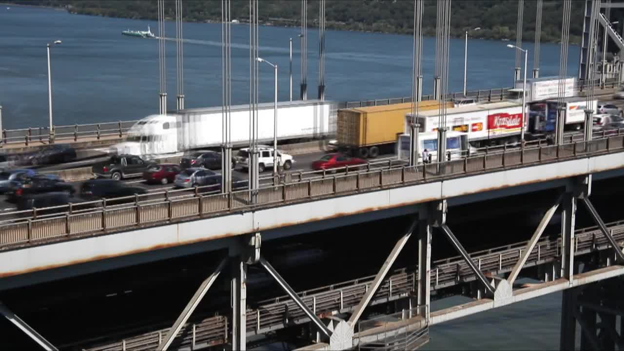   Stock Footage Trucks On The Washington Bridge Live Wallpaper