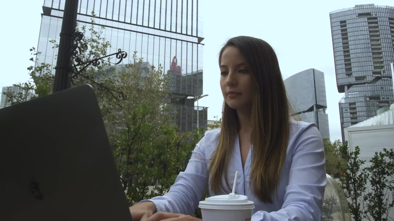 Stock Footage Woman Works Outdoors On Laptop Live Wallpaper Free