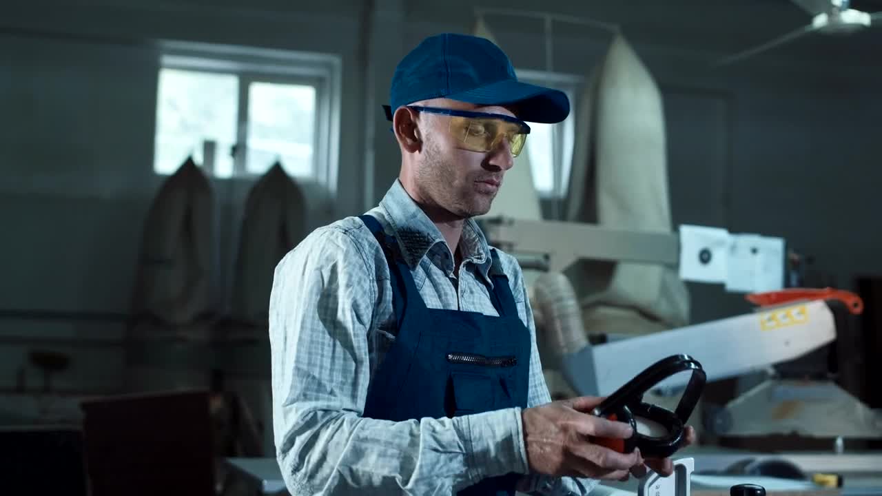 Stock Footage Worker Putting On Headphones Live Wallpaper Free