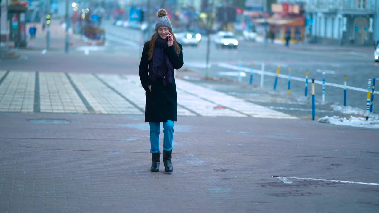 Stock Footage Woman On The Phone Walking In The Street Live Wallpaper Free
