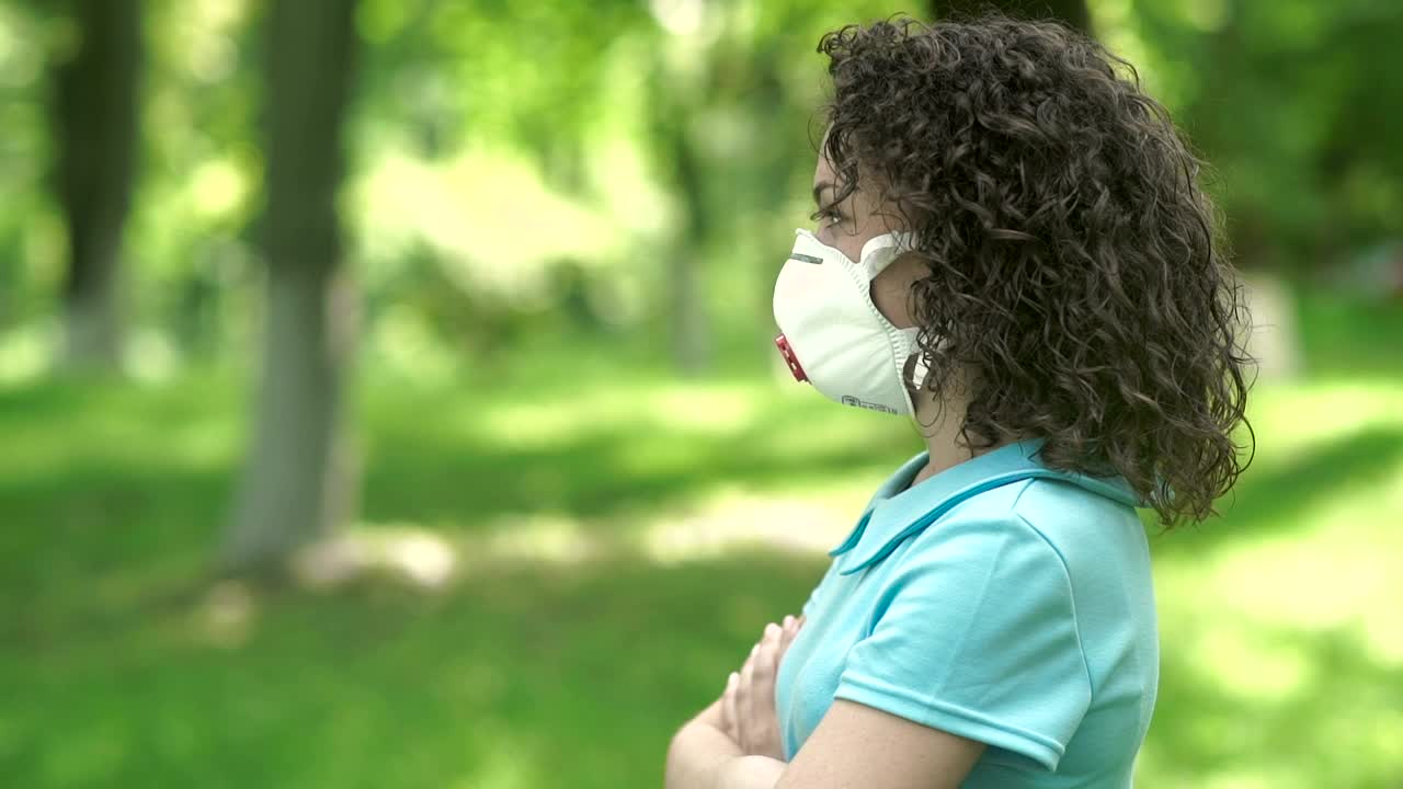 Stock Footage Woman In Face Mask Refuses Flowers Live Wallpaper Free