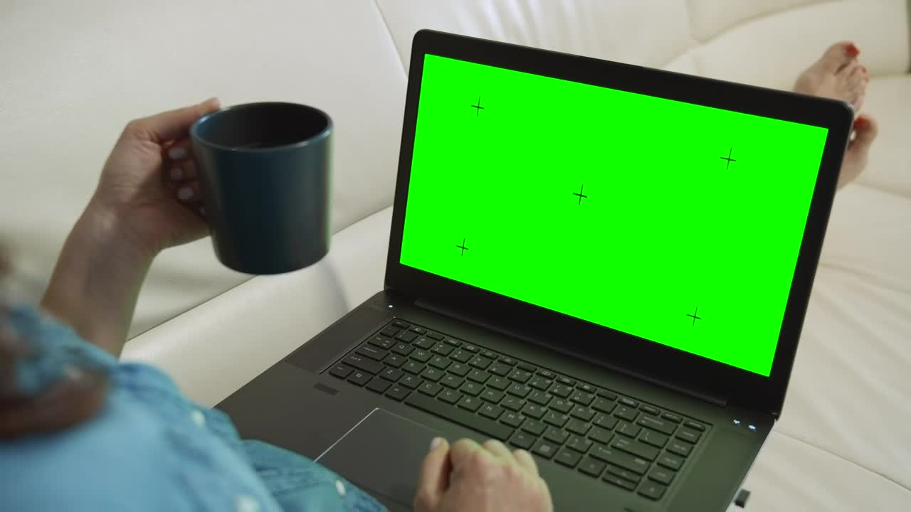 Stock Footage Woman With Greenscreen Laptop For Web Demo Live Wallpaper Free