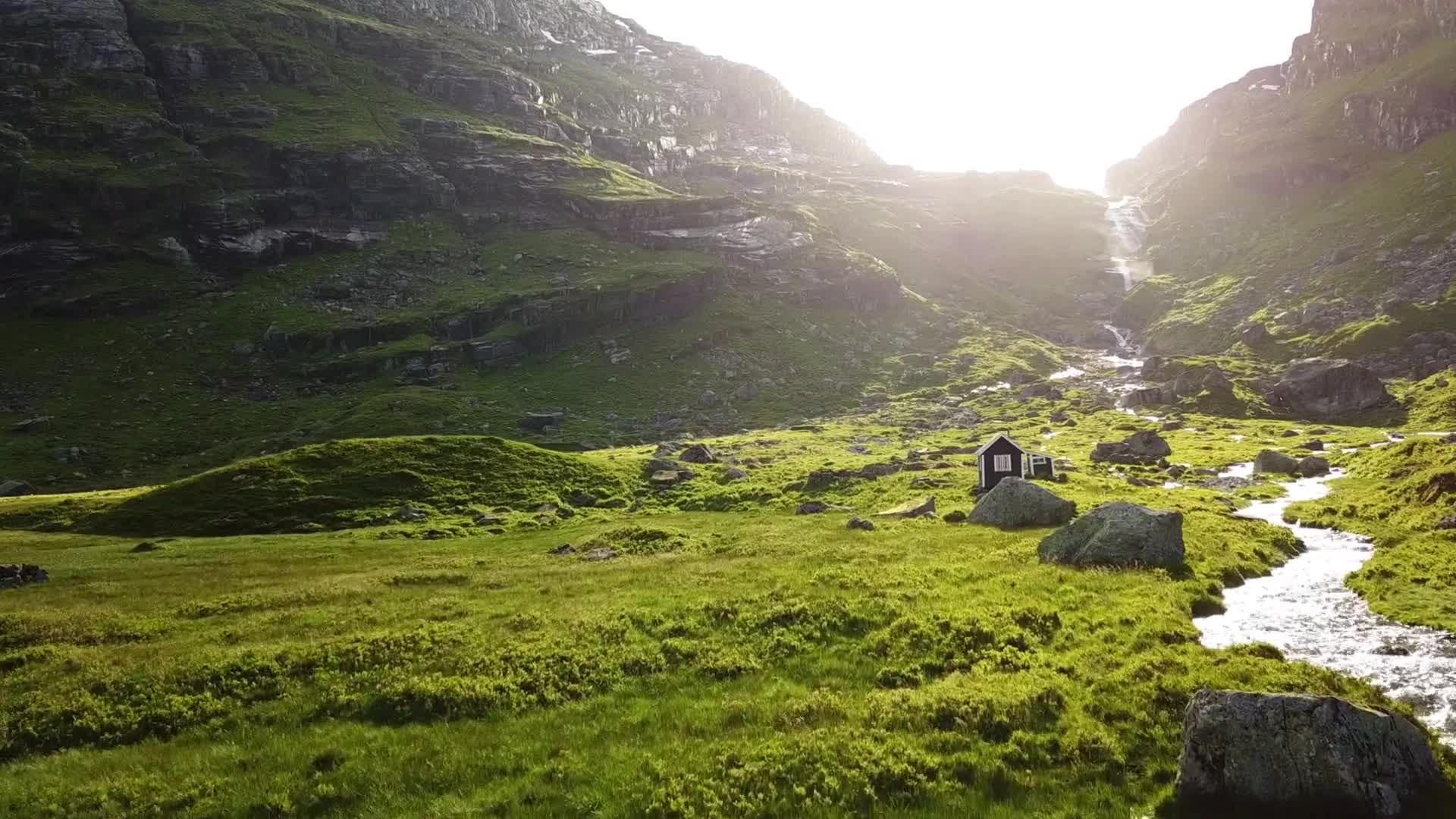 Mountains 007 Lively Wallpaper