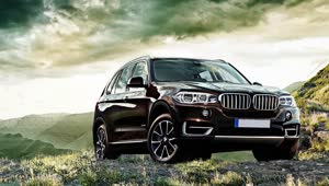 Fondo de Pantalla Animado BMW X5 en la Montaña de Coches 🚗 en Movimiento