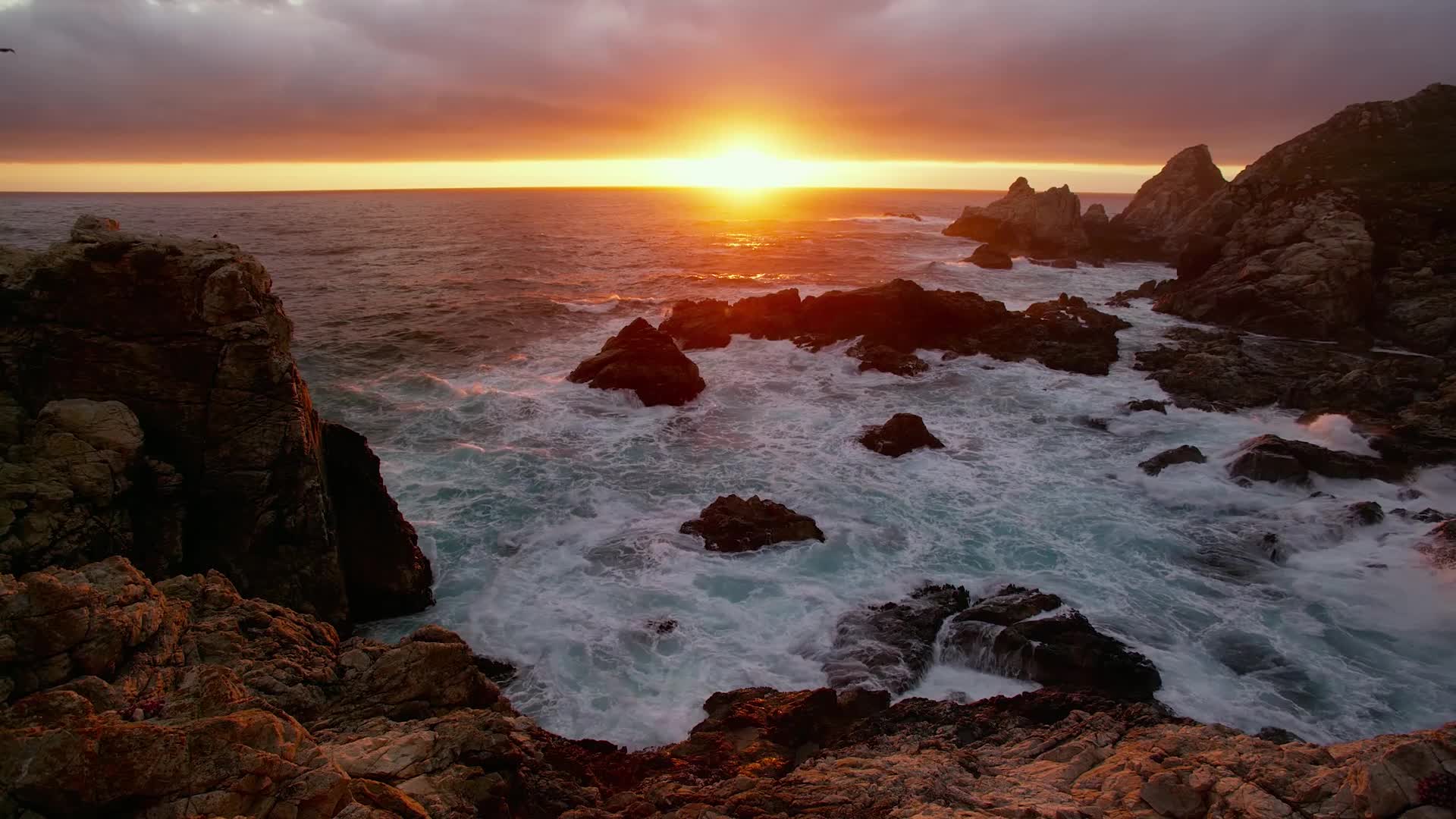 PC Waves Crashing Live Wallpaper Free