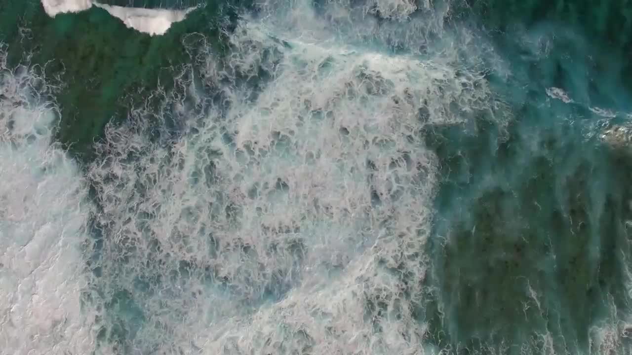 Waves Of The Sea HD Live Wallpaper For PC