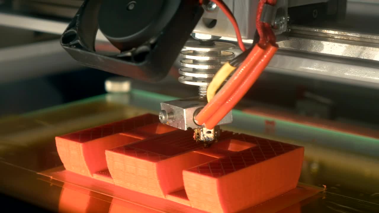 Stock Video 3d printing at home PC Live Wallpaper