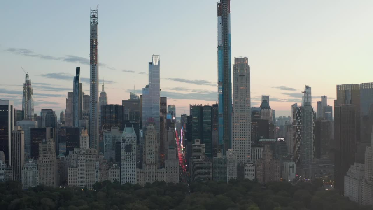Stock Video 7th avenue and times square buildings PC Live Wallpaper