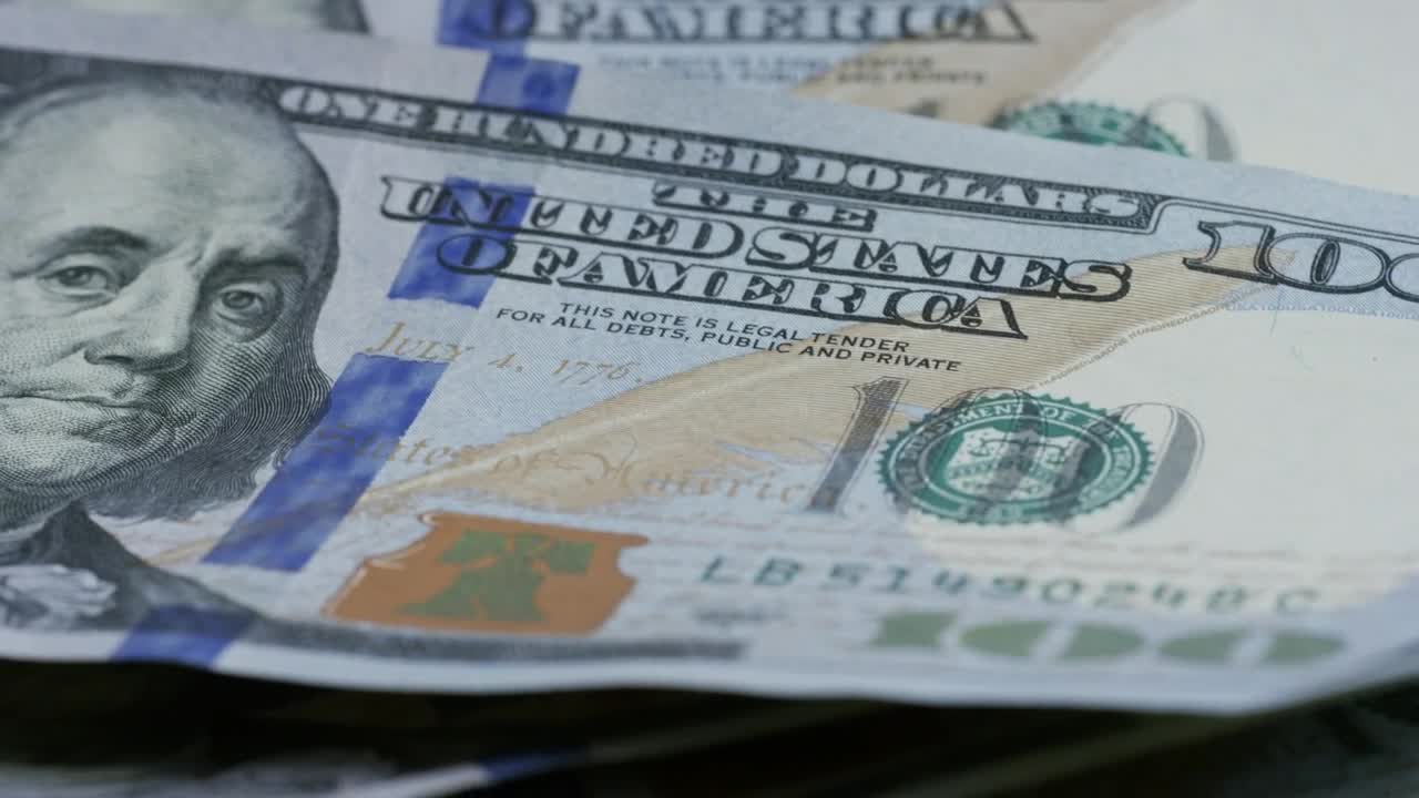 Stock Video 100 dollar bills rotating PC Live Wallpaper