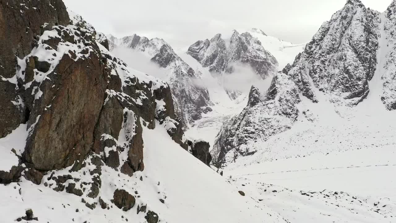 Stock Video Aerial Flight Through Himalayas Live Wallpaper for PC