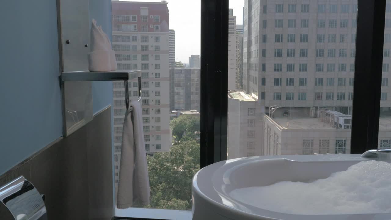 Stock Video Bath Full Of Bubbles Live Wallpaper For PC