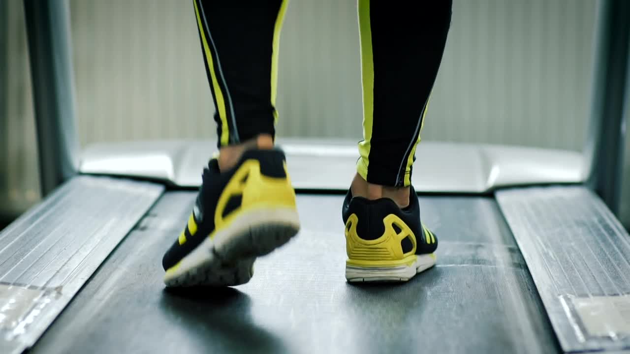 Stock Video Athlete Running In The Treadmill Live Wallpaper For PC