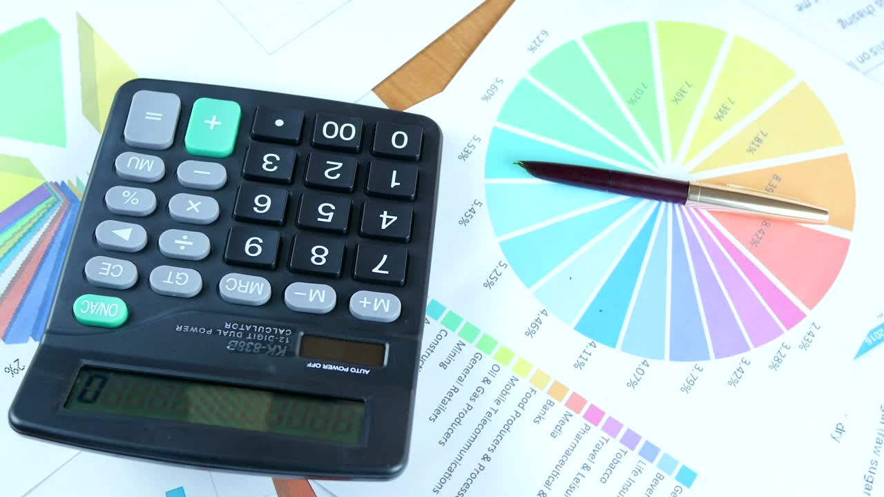 Stock Video Analyzing Diagram And Calculating Live Wallpaper For PC