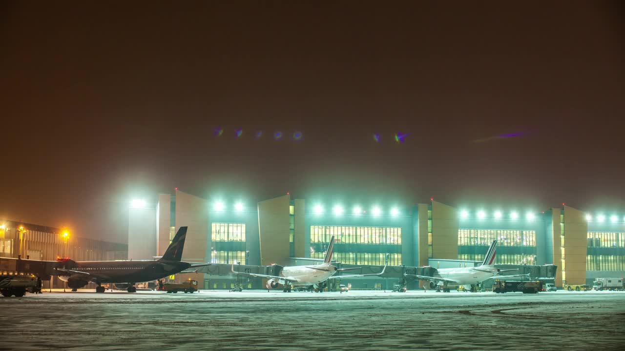 Stock Video Aircraft Moving In The Snow Live Wallpaper For PC