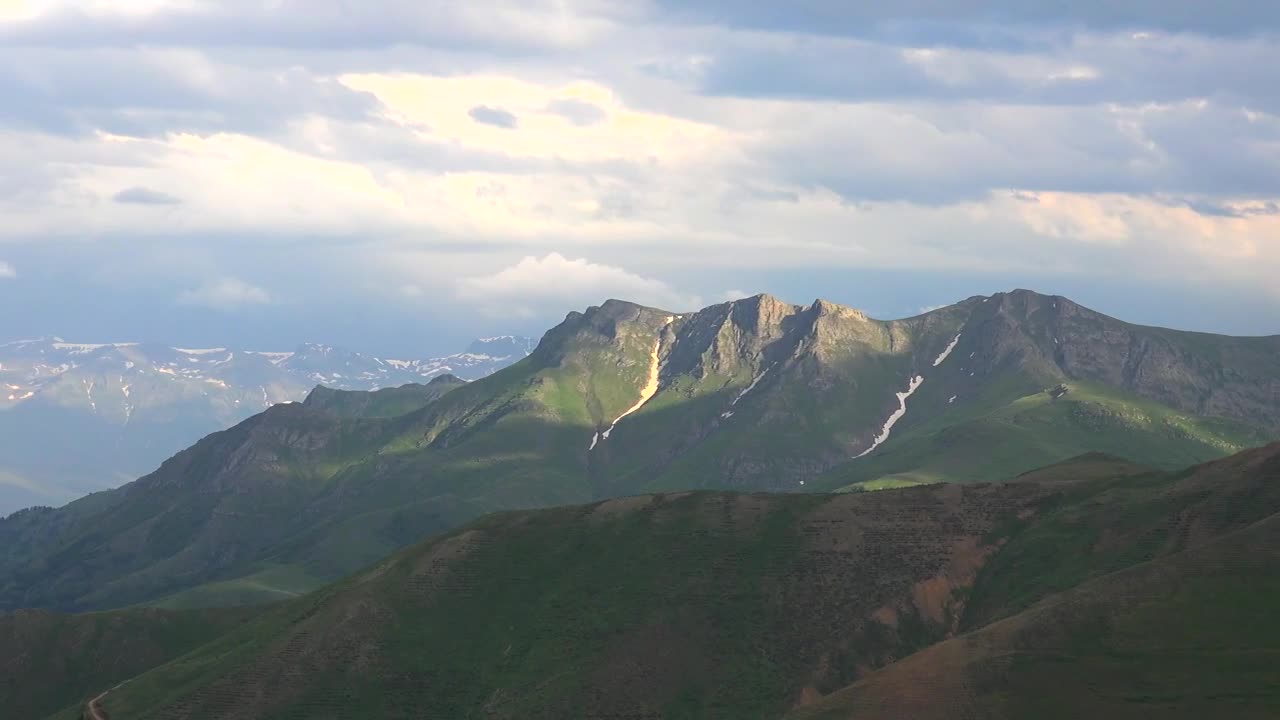 Stock Video A Rainbow In The Mountains Live Wallpaper For PC