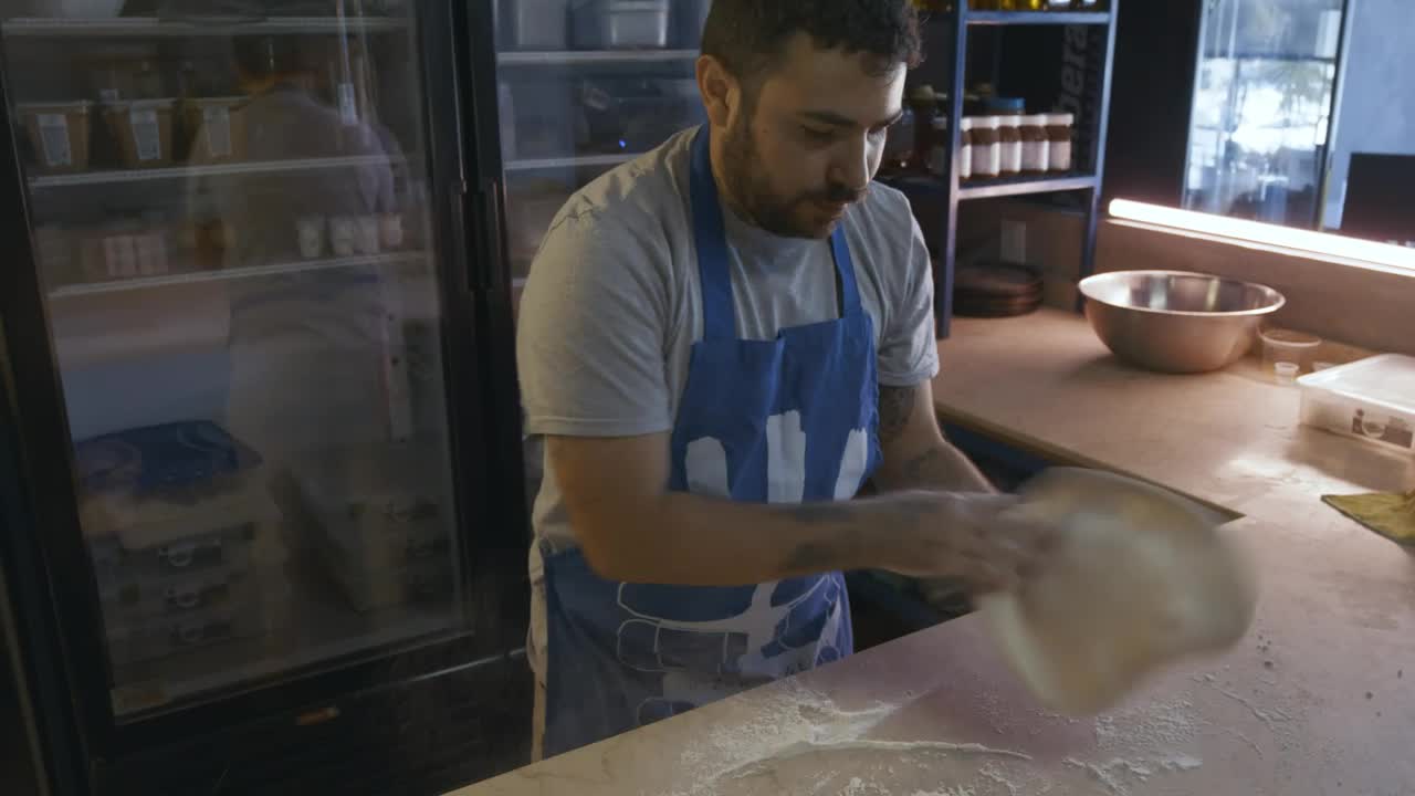 Video Stock Chef Preparing A Pizza Live Wallpaper For PC