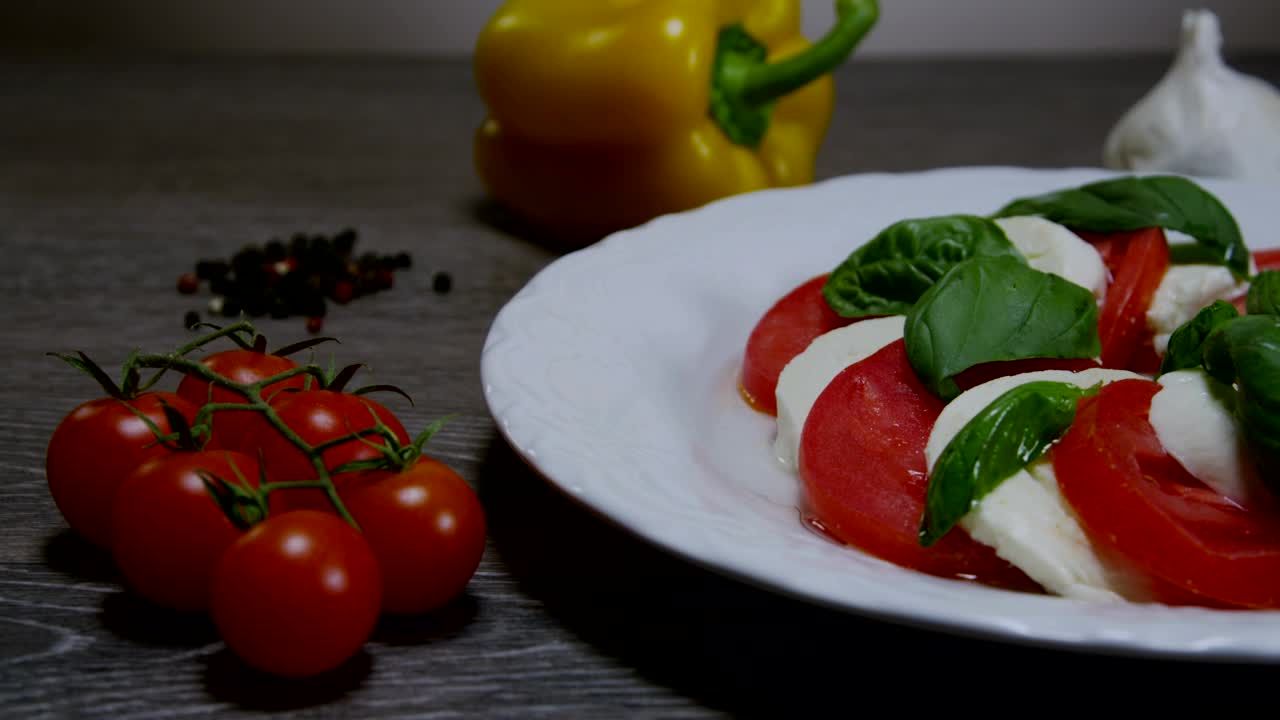 Video Stock Caprese Salad With Oil And Garlic Live Wallpaper For PC