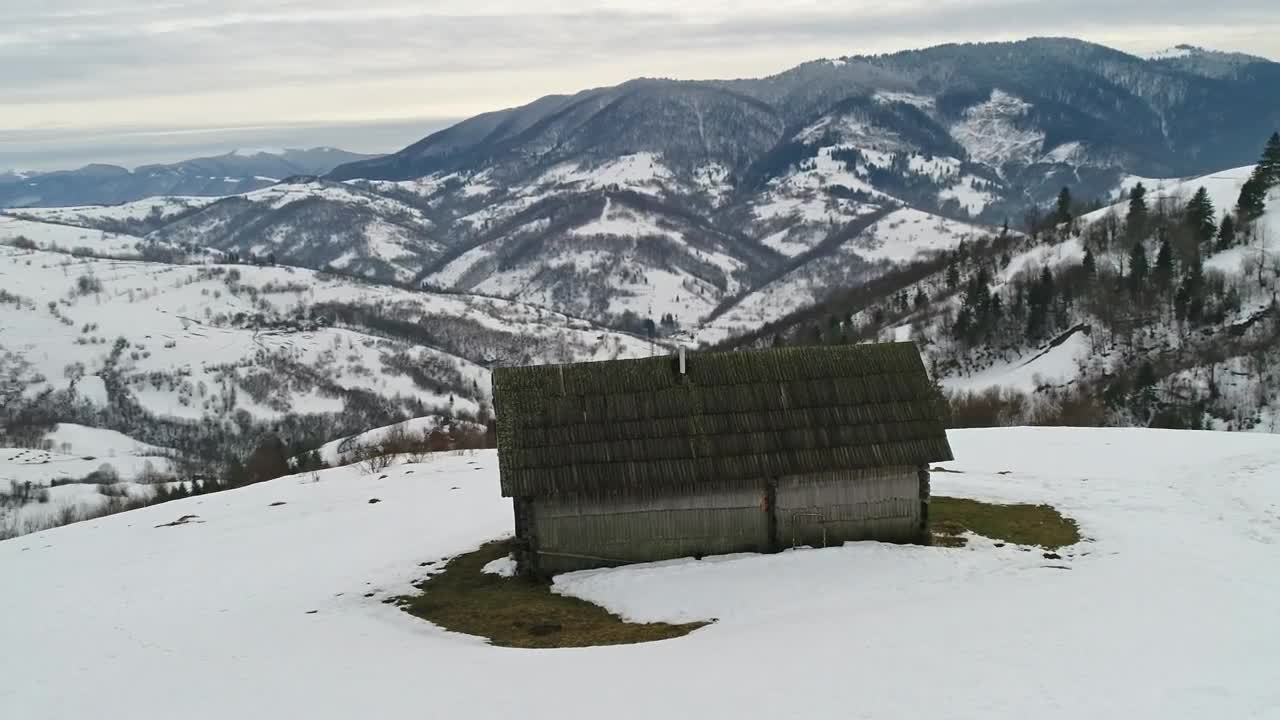 Video Stock Cabin On Top Of A Snowy Mountain Live Wallpaper For PC