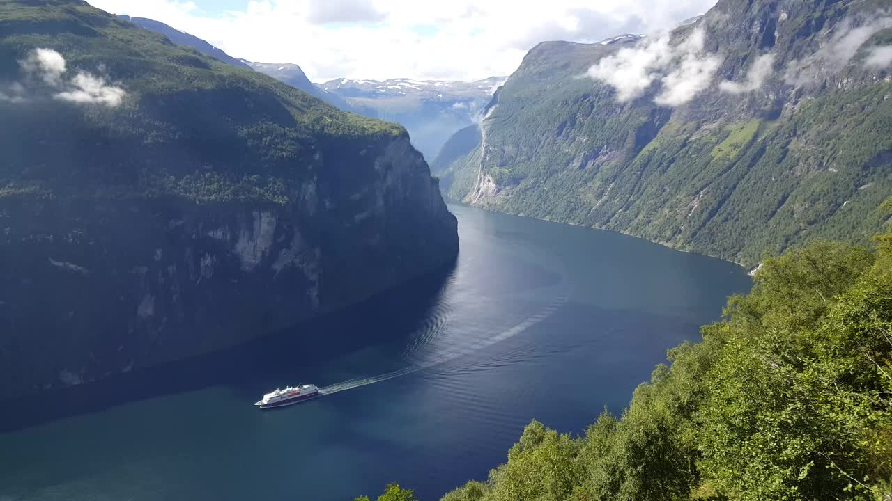Stock Video Cruise Ship Sailing Between Mountains Live Wallpaper For PC