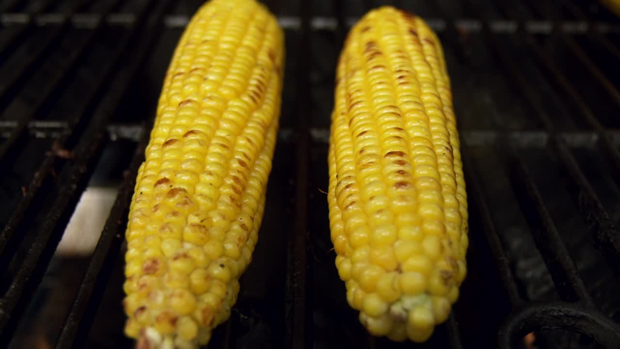Stock Video Corn Grilled On A Bbq Live Wallpaper For PC
