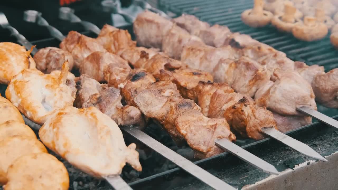 Stock Video Cooking Meat Skewers Live Wallpaper For PC