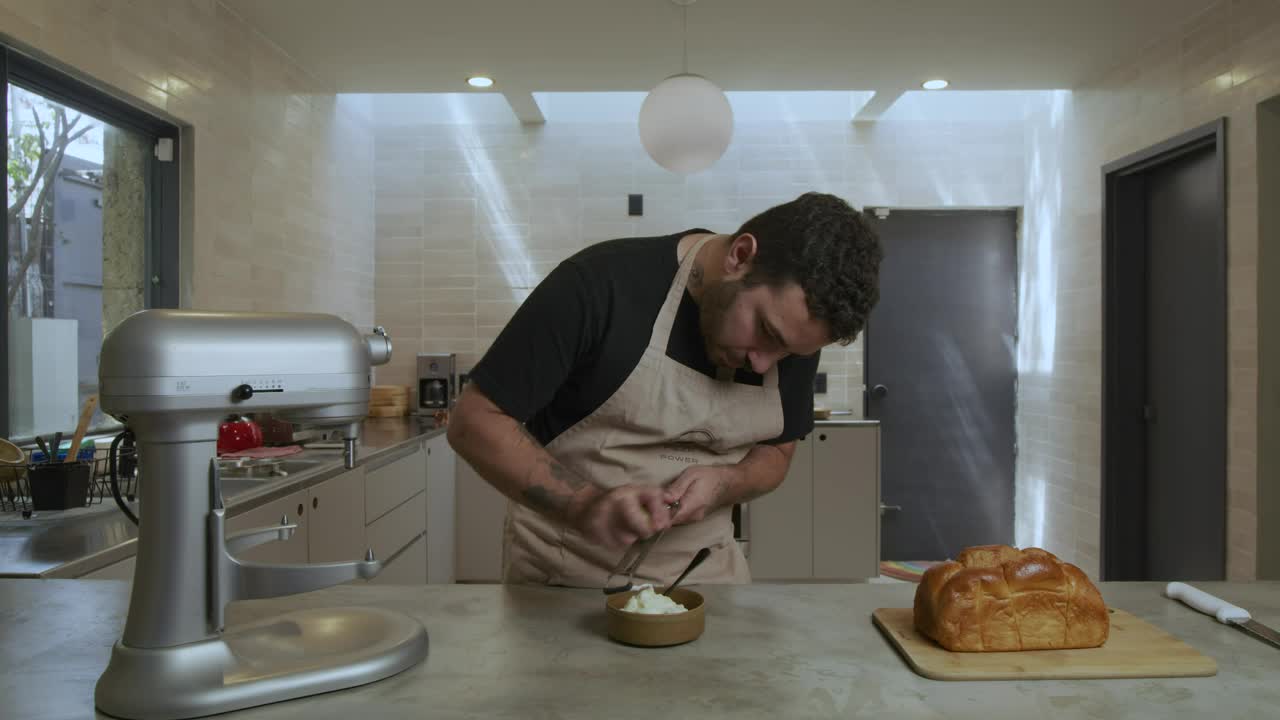 Stock Video Confectioner Preparing A Dessert With Lemon Live Wallpaper For PC