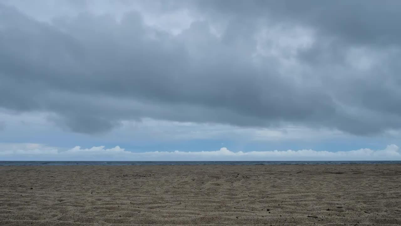 Stock Video Empty Beach With Cloudy Sky Live Wallpaper For PC