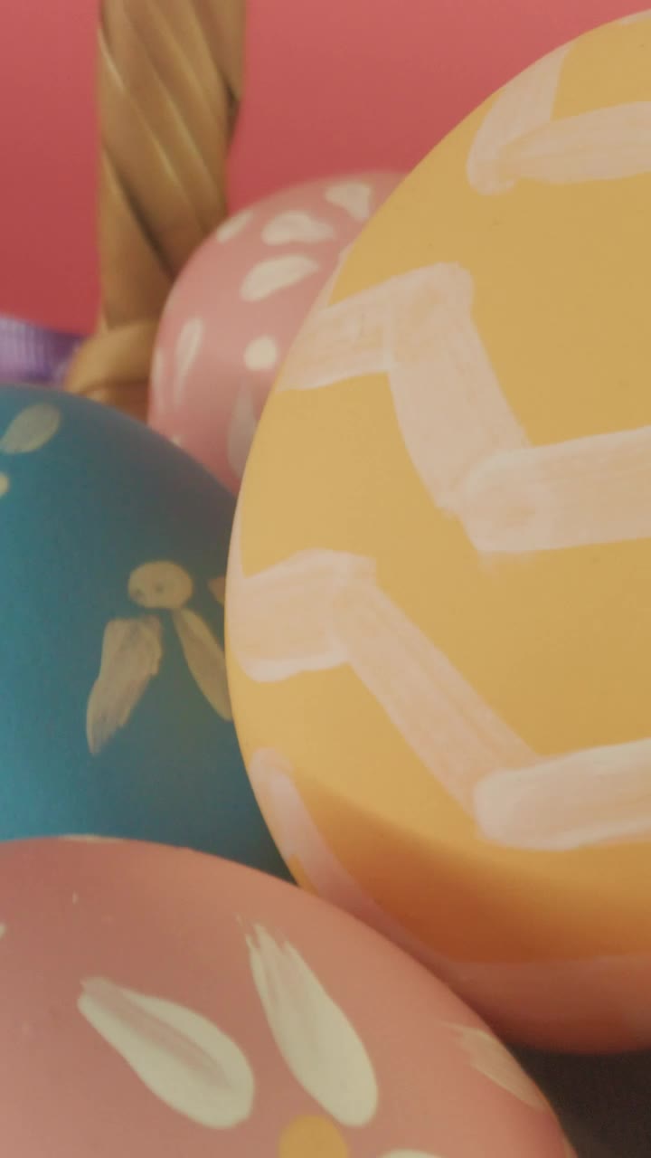Stock Video Easter Eggs In A Basket 4287 Live Wallpaper For PC
