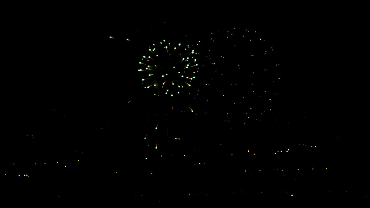Stock Video Fireworks Explode In The Night Live Wallpaper For PC