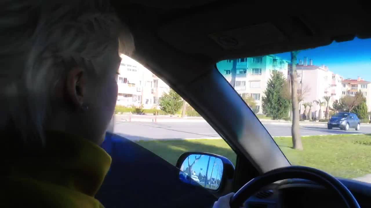 Stock Video Female Driver Roading The City Live Wallpaper For PC