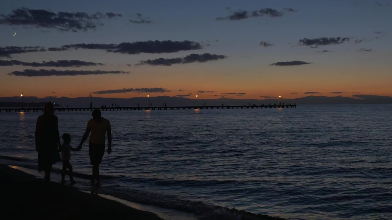 Stock Video Family Walking Home From The Beach Live Wallpaper For PC
