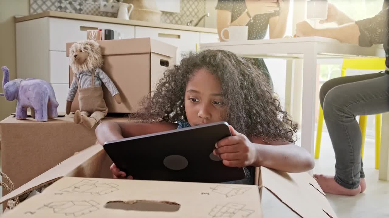 Stock Video Family Unpacking In Their New Home Live Wallpaper For PC