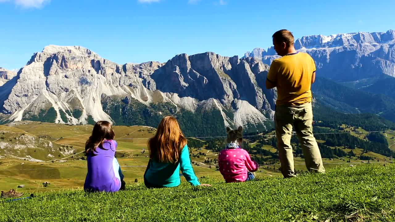 Stock Video Family Enjoying The Mountain View Live Wallpaper For PC