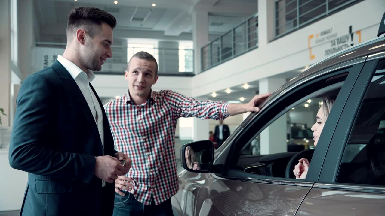 Stock Video Giving The Key To A New Car Owner Live Wallpaper For PC