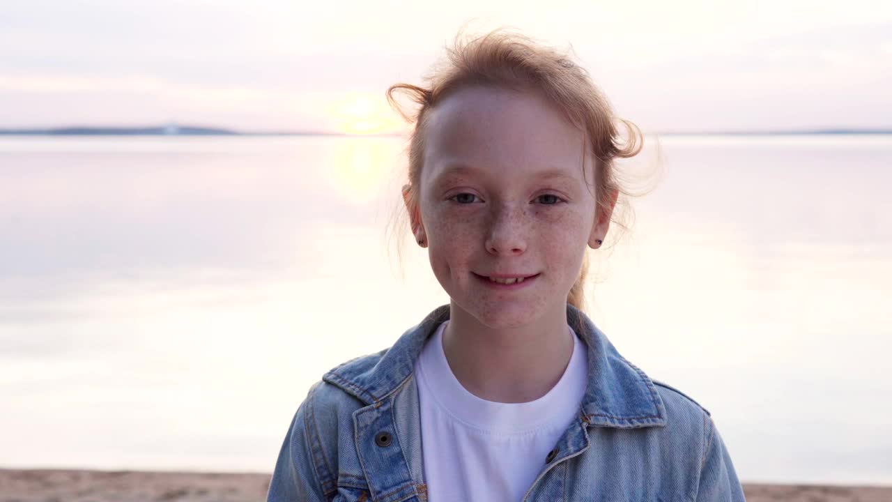 Stock Video Girl Smiling At The Beach Live Wallpaper For PC