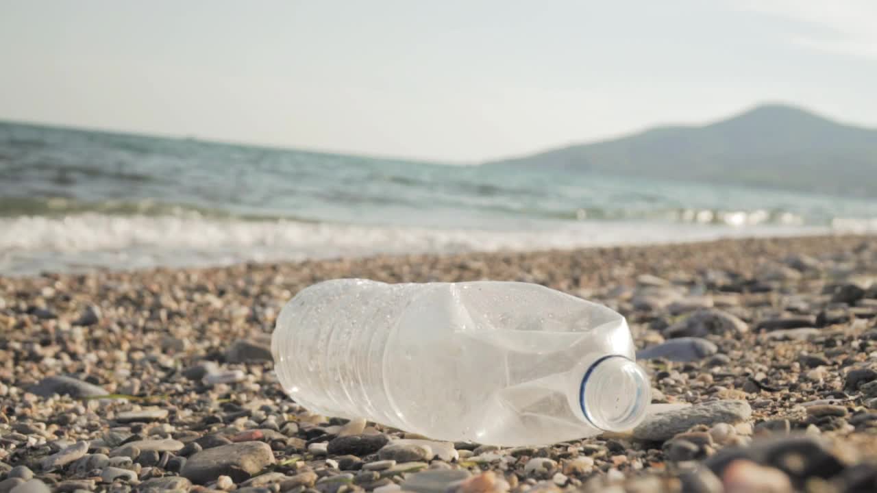 Stock Video Garbage On The Seashore Live Wallpaper For PC