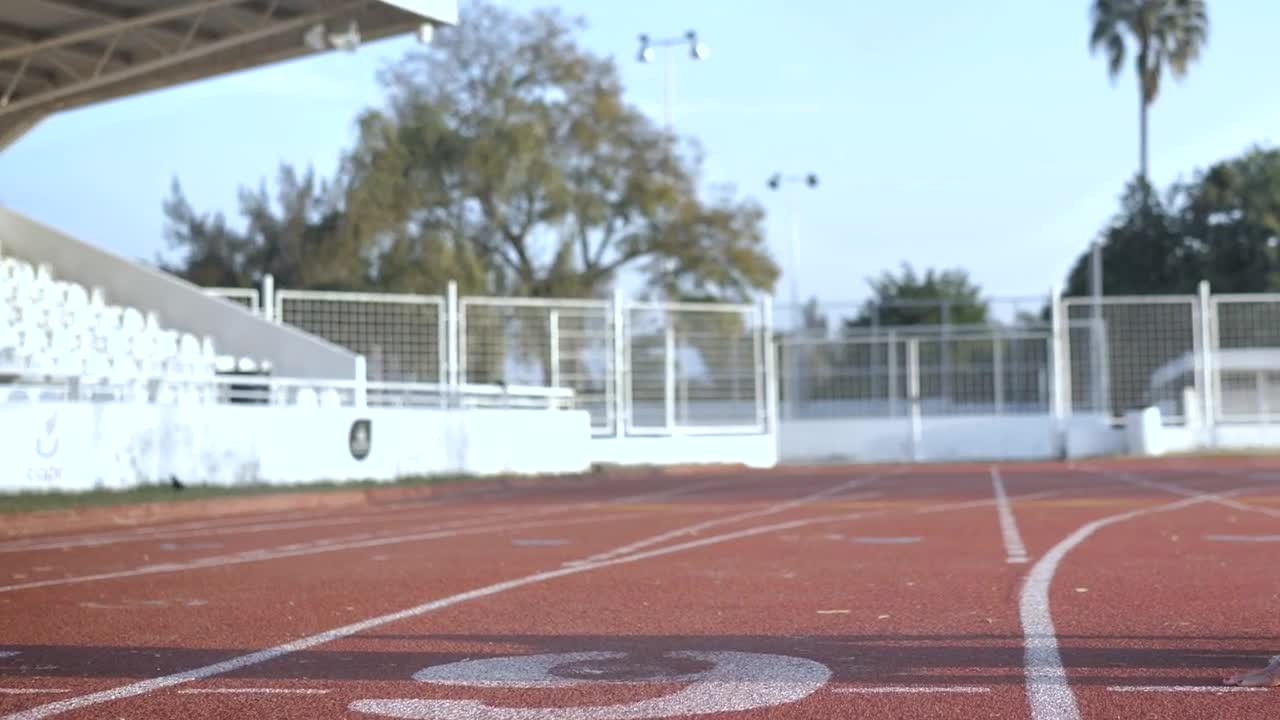 Stock Video Front View Of A Female Runner In The Start Position Live Wallpaper For PC