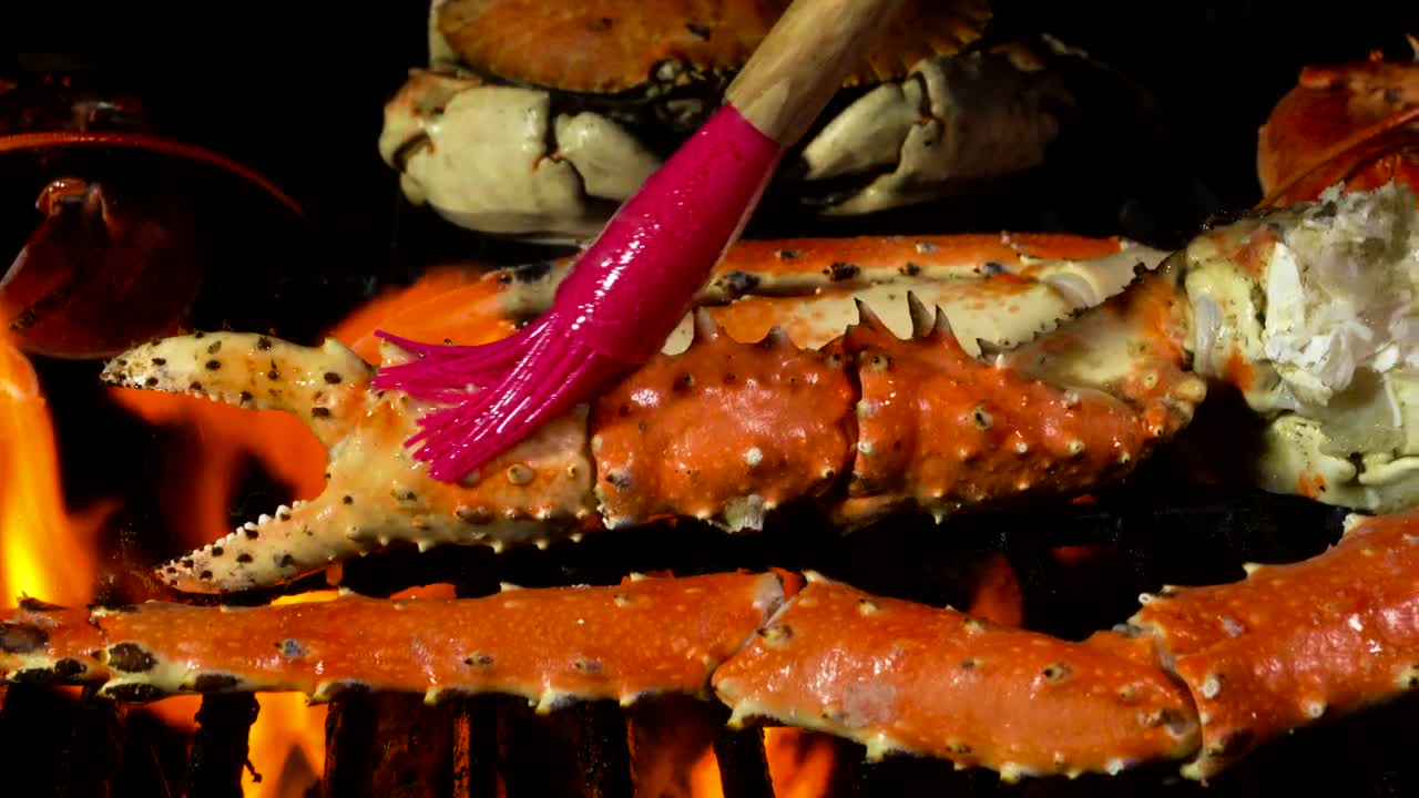 Stock Video King Crab On The Grill Animated Wallpaper