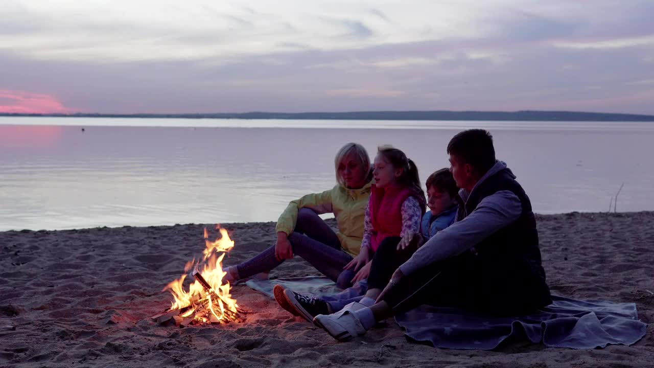Stock Video Keeping Warm By The Fire Animated Wallpaper