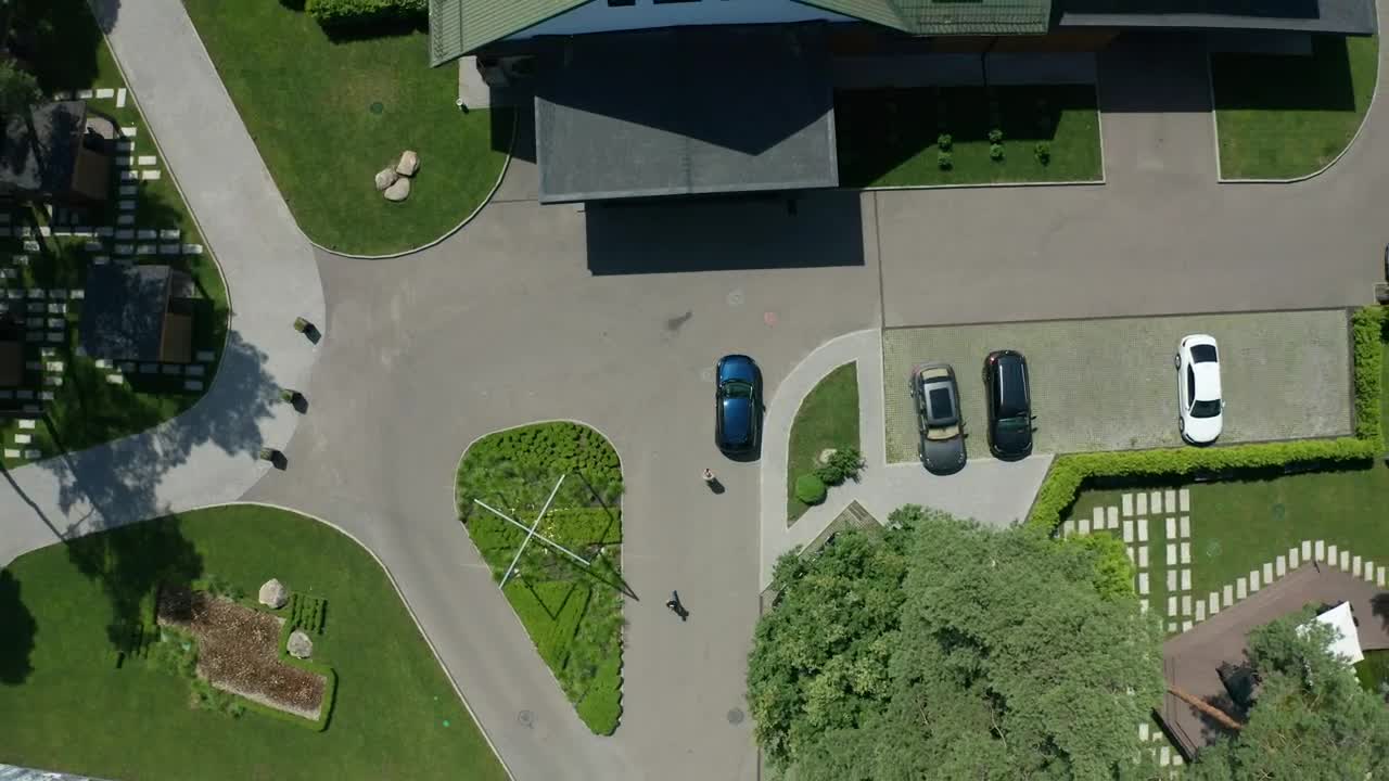 Stock Video Hotel In The Countryside Animated Wallpaper