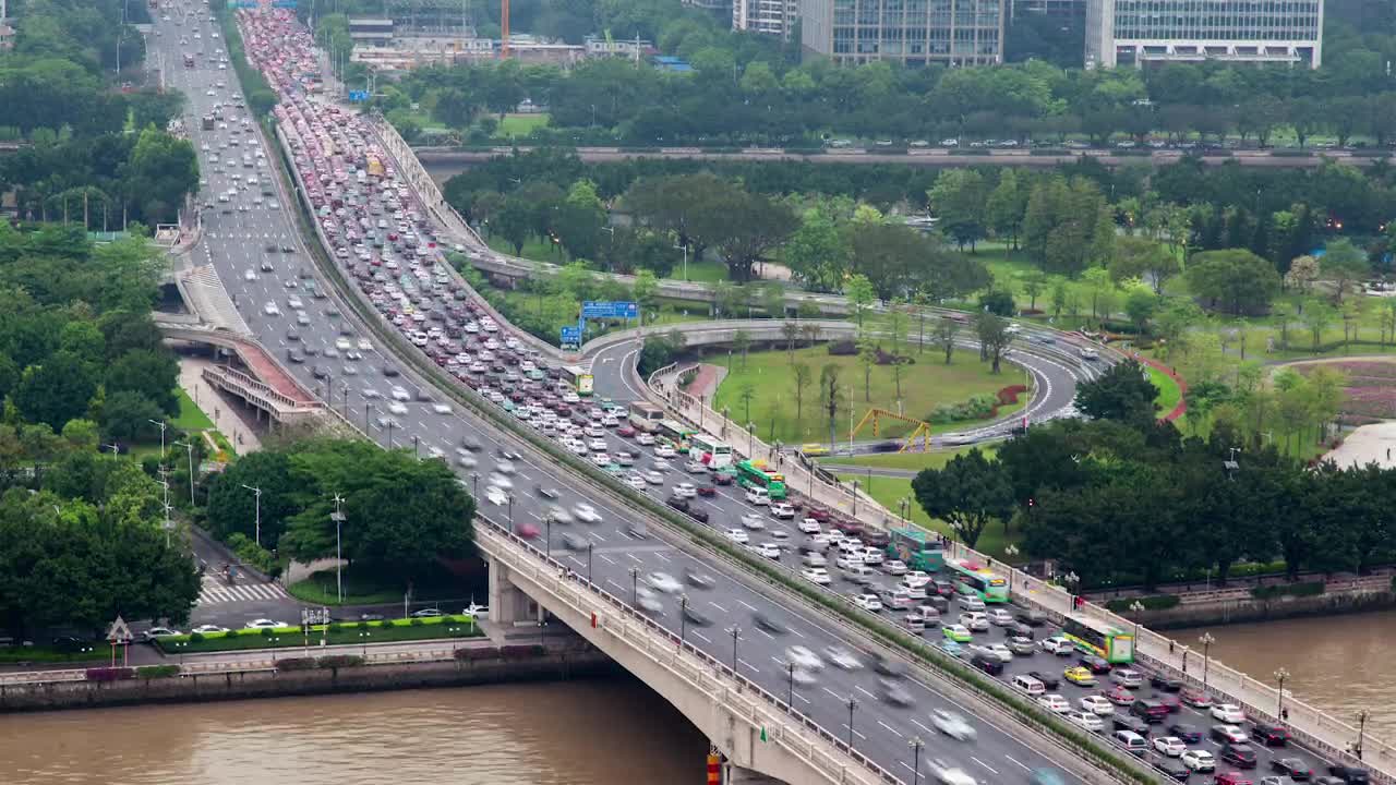 Stock Video Heavy Traffic On The Highway Animated Wallpaper