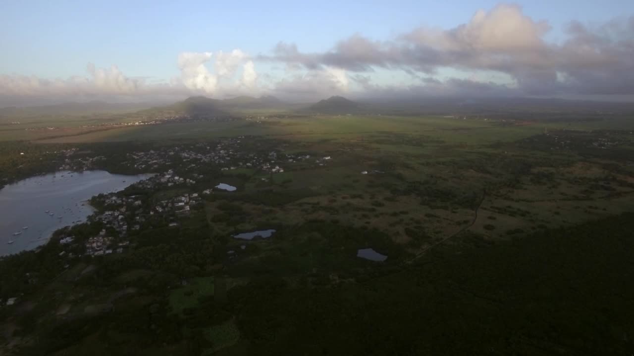 Stock Video Harbor Town On Mauritius Animated Wallpaper