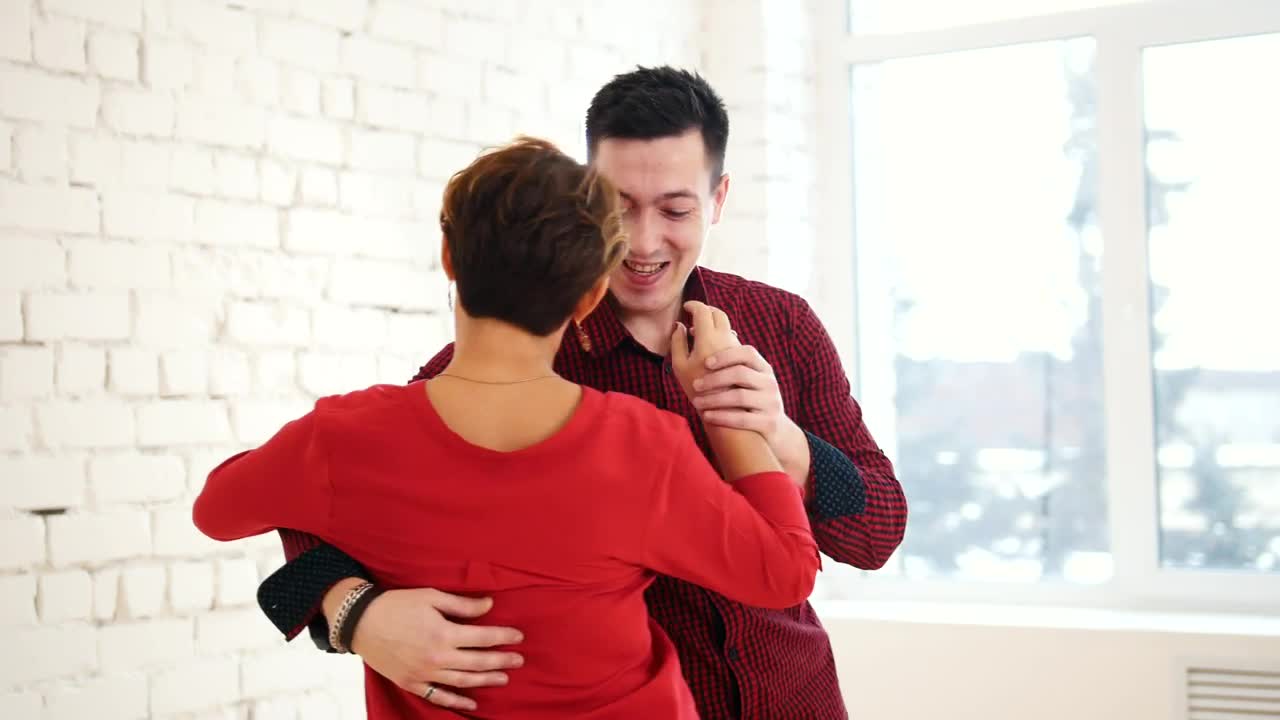 Stock Video Man And Woman Dancing Happily Animated Wallpaper