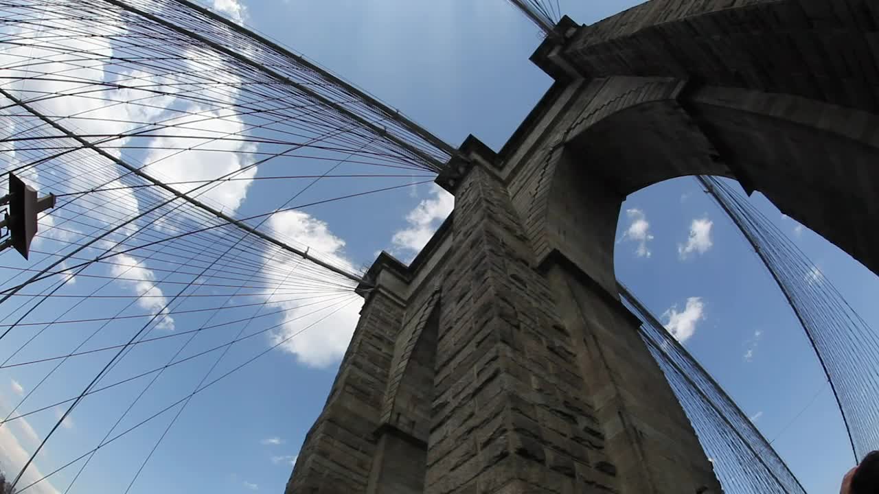 Stock Video Looking Up On The Brooklyn Bridge Animated Wallpaper