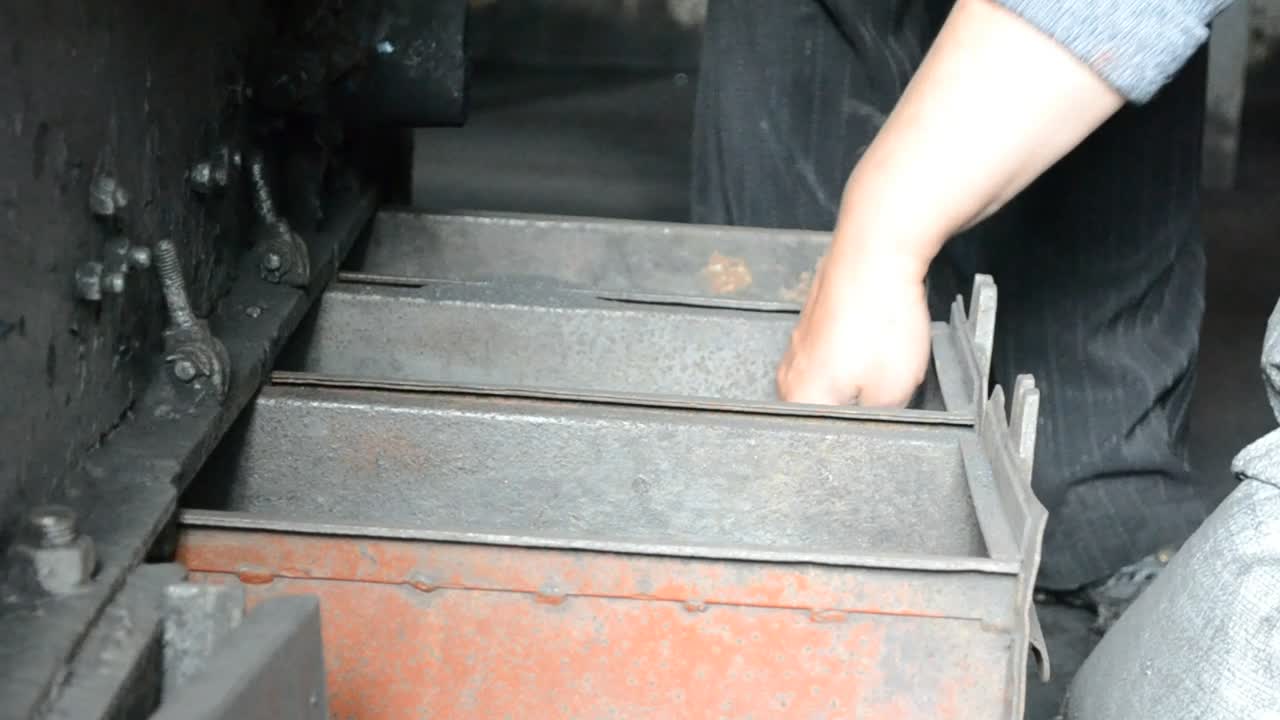 Stock Video Miner In A Coal Min Animated Wallpaper