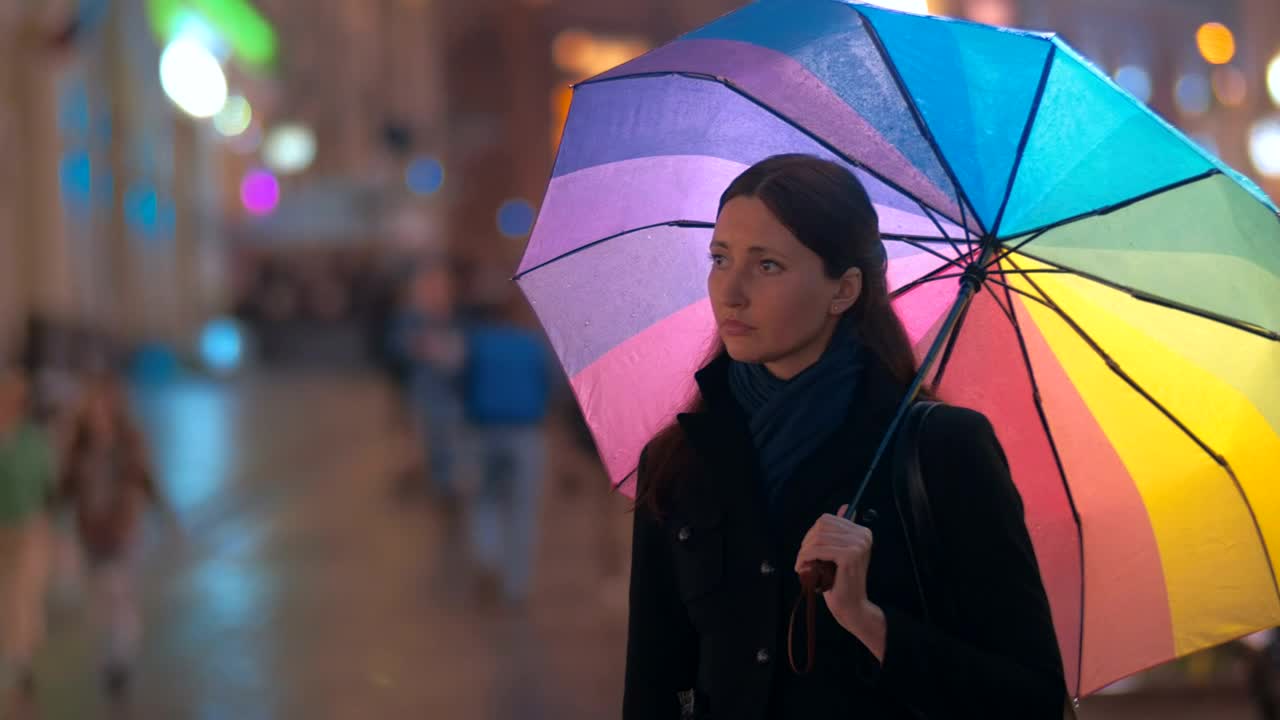 Stock Video Meeting On A Rainy Evenin Animated Wallpaper