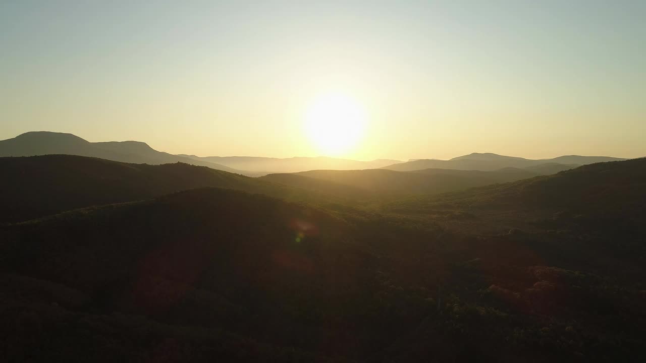 Stock Video Mountains Below A Clear Sky Live Wallpaper