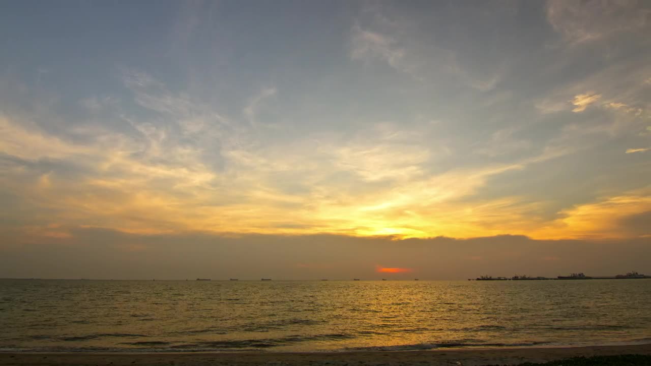 Stock Video Night Closing In By The Coast Live Wallpaper