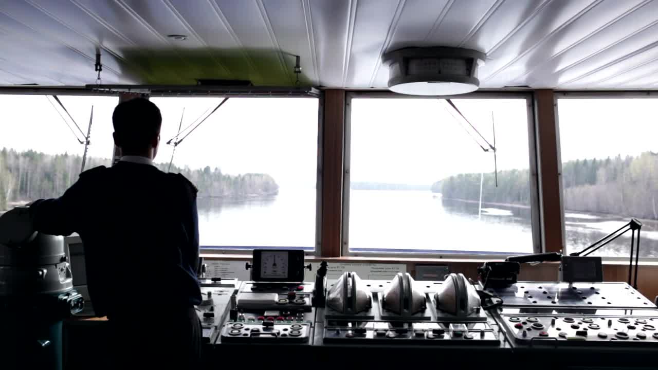Stock Video Officer On The Bridge Live Wallpaper