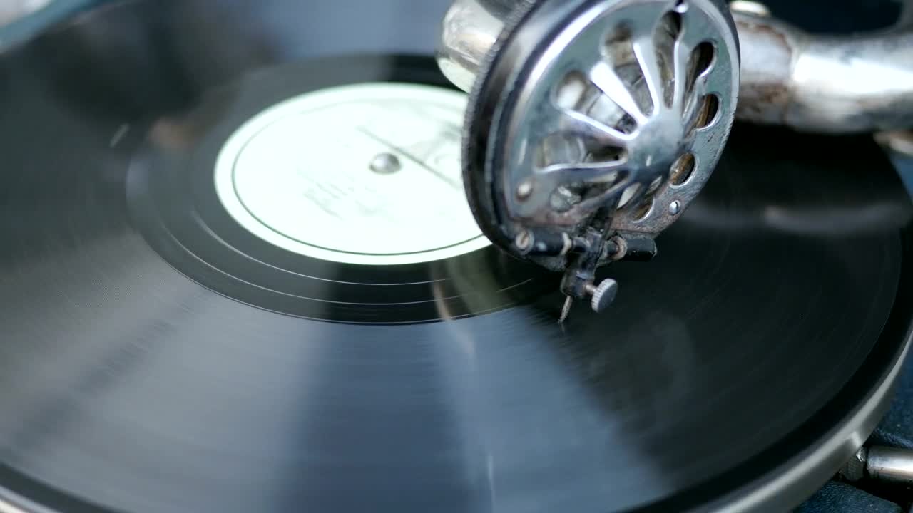 Stock Video Old Turntable Playing A Record Live Wallpaper